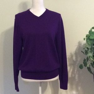 100% Merino Wool Women's Purple V-Neck Sweater